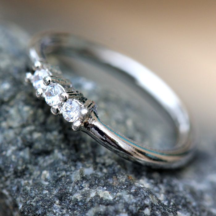 Triple Prong Set Clear CZ Seamless Ring-2